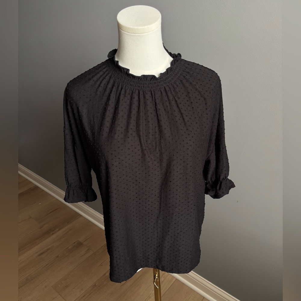 Madewell Texture & Thread Clip Dot Ruffle Top